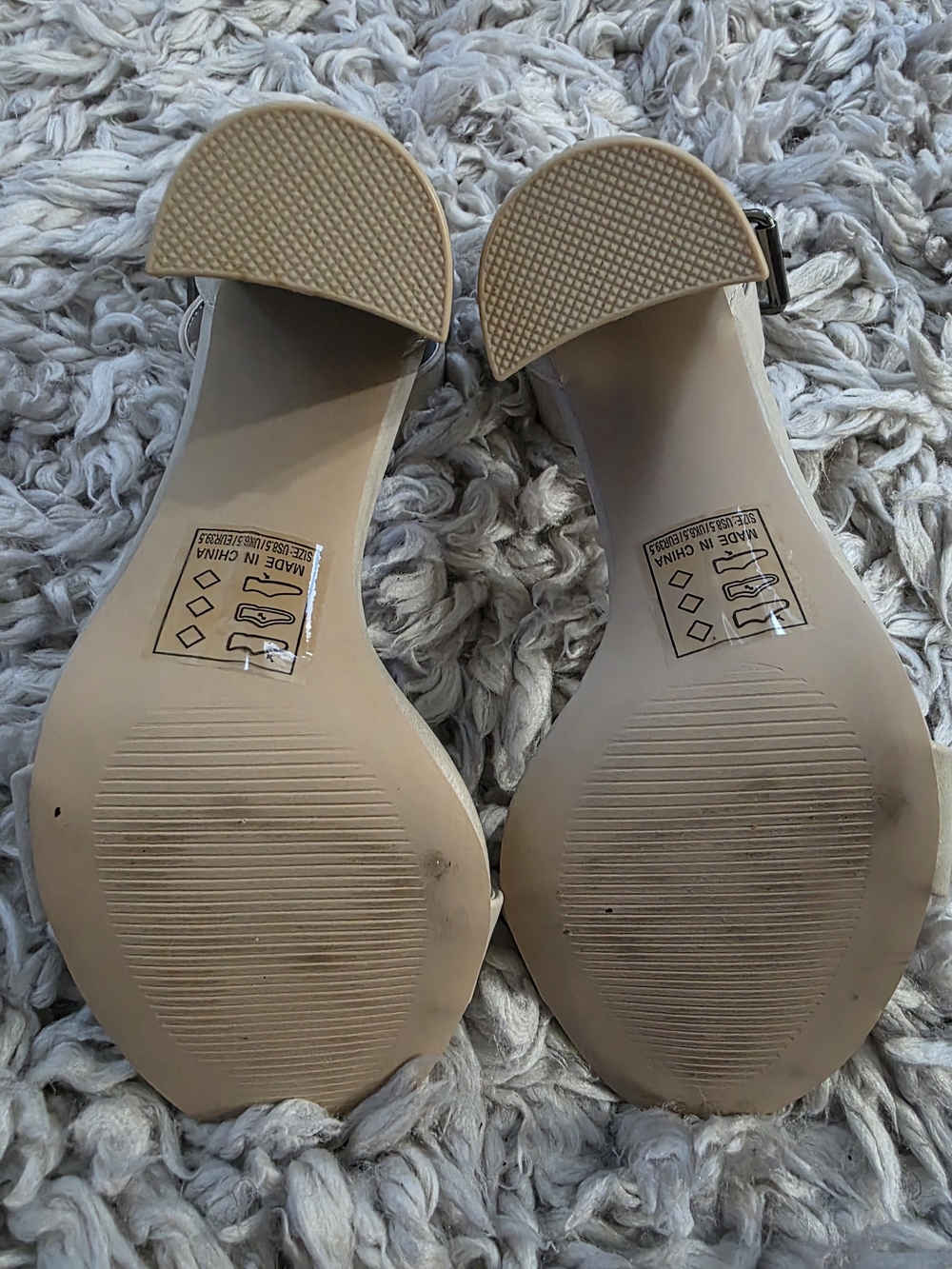 Qupid Ankle-Strap Block Heel Sandals Sz. 8.5 - Picture 6 of 7